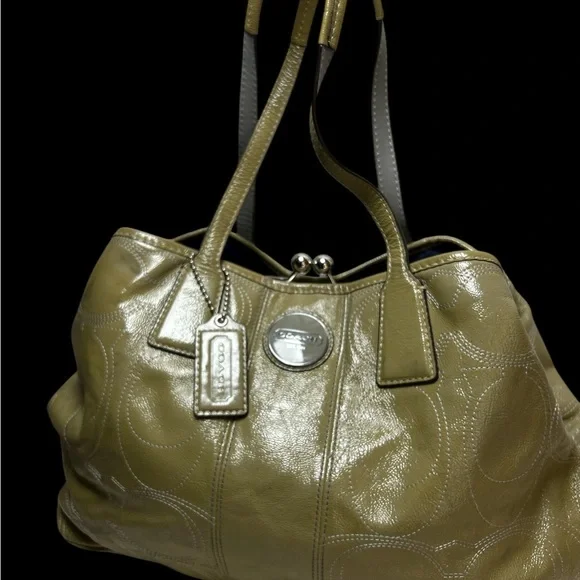 Coach Olive Green Vintage Leather Tote Bag - Picture 5 of 10